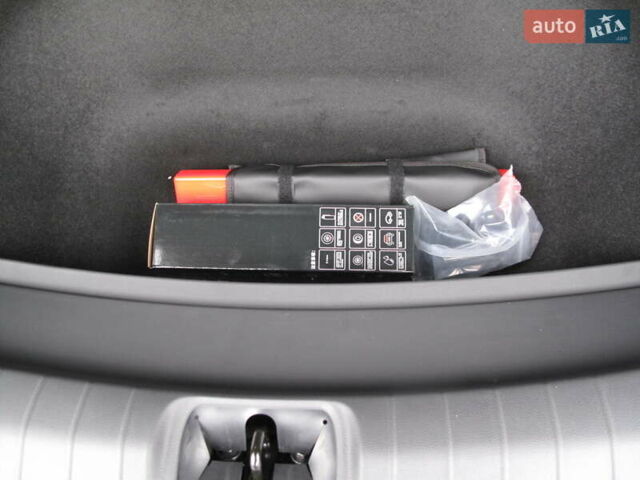 Серый Ниссан N7, объемом двигателя 0 л и пробегом 2 тыс. км за 36800 $, фото 17 на Automoto.ua