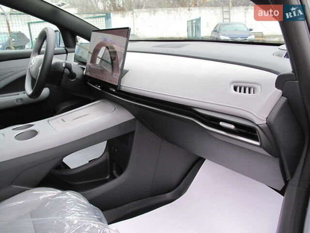 Серый Ниссан N7, объемом двигателя 0 л и пробегом 2 тыс. км за 36800 $, фото 23 на Automoto.ua