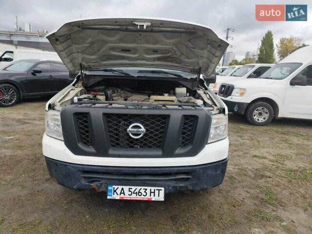 Белый Ниссан NV1500, объемом двигателя 4 л и пробегом 128 тыс. км за 27000 $, фото 8 на Automoto.ua