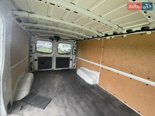 Белый Ниссан NV1500, объемом двигателя 4 л и пробегом 109 тыс. км за 8500 $, фото 10 на Automoto.ua