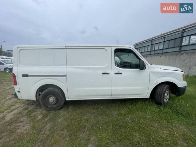 Белый Ниссан NV1500, объемом двигателя 4 л и пробегом 109 тыс. км за 8500 $, фото 7 на Automoto.ua