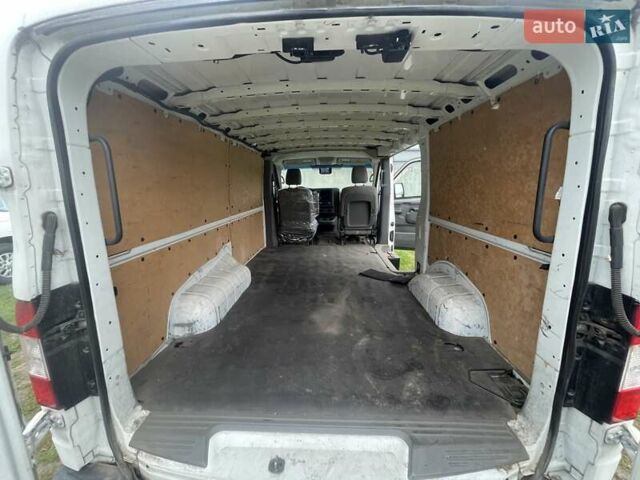 Белый Ниссан NV1500, объемом двигателя 4 л и пробегом 109 тыс. км за 8500 $, фото 12 на Automoto.ua