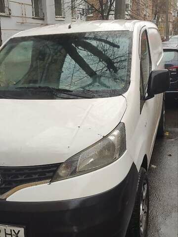 Білий Ніссан NV200, об'ємом двигуна 1.46 л та пробігом 268 тис. км за 5500 $, фото 1 на Automoto.ua