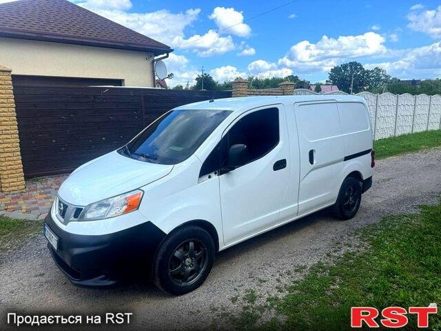 Белый Ниссан NV200, объемом двигателя 2 л и пробегом 240 тыс. км за 8333 $, фото 5 на Automoto.ua