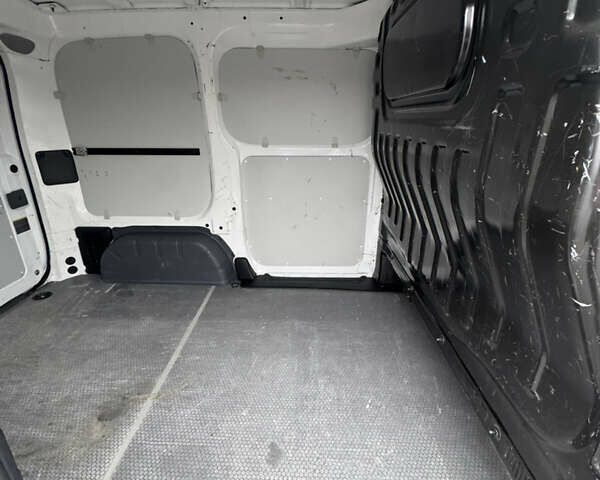 Белый Ниссан NV200, объемом двигателя 1.5 л и пробегом 129 тыс. км за 10650 $, фото 27 на Automoto.ua