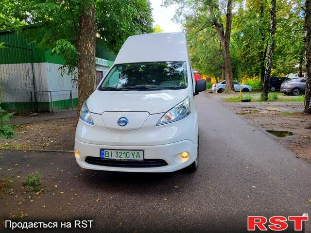 Белый Ниссан NV200, объемом двигателя 80 л и пробегом 23 тыс. км за 15900 $, фото 1 на Automoto.ua