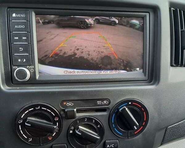 Білий Ніссан NV200, об'ємом двигуна 2 л та пробігом 125 тис. км за 12200 $, фото 20 на Automoto.ua