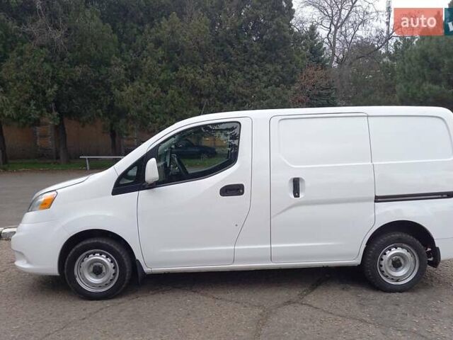 Білий Ніссан NV200, об'ємом двигуна 2 л та пробігом 125 тис. км за 12200 $, фото 2 на Automoto.ua