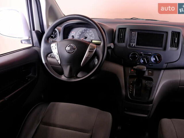 Белый Ниссан NV200, объемом двигателя 2 л и пробегом 124 тыс. км за 11900 $, фото 33 на Automoto.ua