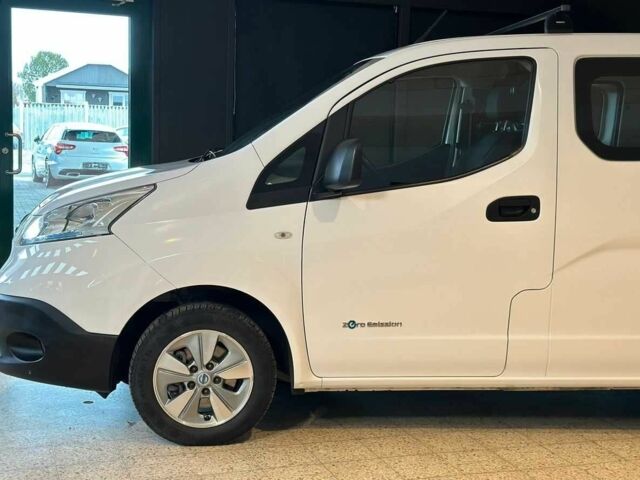 Білий Ніссан NV200, об'ємом двигуна 0 л та пробігом 1 тис. км за 10800 $, фото 2 на Automoto.ua