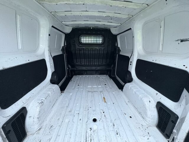 Белый Ниссан NV200, объемом двигателя 0 л и пробегом 127 тыс. км за 6000 $, фото 17 на Automoto.ua