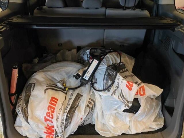 Белый Ниссан NV200, объемом двигателя 0 л и пробегом 70 тыс. км за 8100 $, фото 9 на Automoto.ua