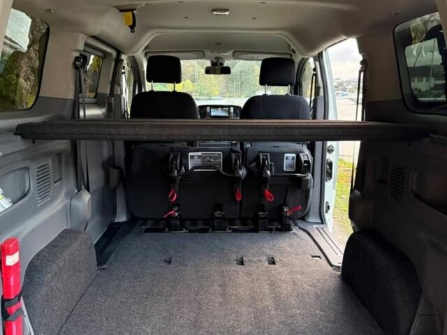 Белый Ниссан NV200, объемом двигателя 0 л и пробегом 38 тыс. км за 14655 $, фото 7 на Automoto.ua