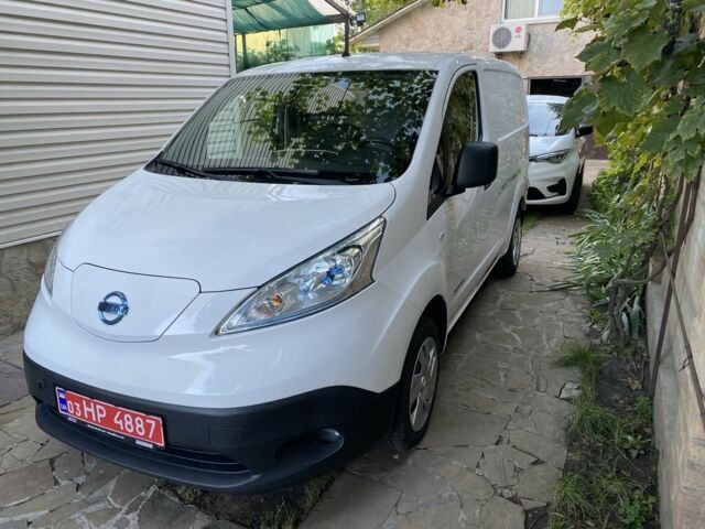 Білий Ніссан NV200, об'ємом двигуна 0 л та пробігом 39 тис. км за 360 $, фото 1 на Automoto.ua
