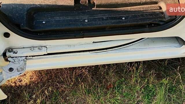 Білий Ніссан NV200, об'ємом двигуна 1.5 л та пробігом 324 тис. км за 8300 $, фото 8 на Automoto.ua