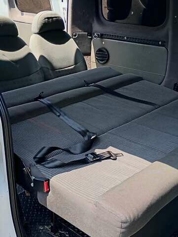 Белый Ниссан NV200, объемом двигателя 1.46 л и пробегом 318 тыс. км за 7400 $, фото 11 на Automoto.ua