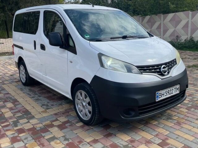 Білий Ніссан NV200, об'ємом двигуна 1.5 л та пробігом 244 тис. км за 7600 $, фото 2 на Automoto.ua