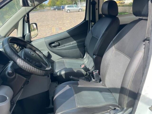 Білий Ніссан NV200, об'ємом двигуна 1.5 л та пробігом 244 тис. км за 7600 $, фото 6 на Automoto.ua