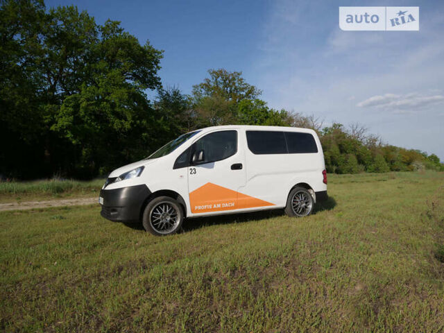 Білий Ніссан NV200, об'ємом двигуна 1.5 л та пробігом 133 тис. км за 8800 $, фото 5 на Automoto.ua