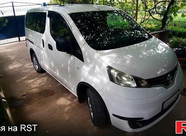 Белый Ниссан NV200, объемом двигателя 1.5 л и пробегом 244 тыс. км за 10300 $, фото 5 на Automoto.ua