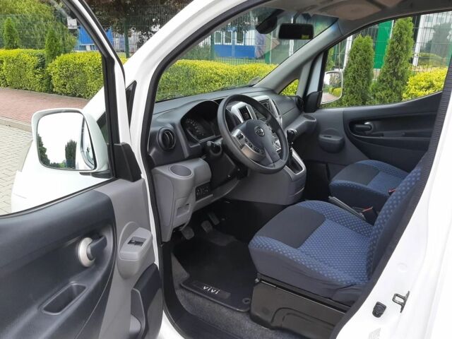 Белый Ниссан NV200, объемом двигателя 1.5 л и пробегом 171 тыс. км за 7800 $, фото 12 на Automoto.ua