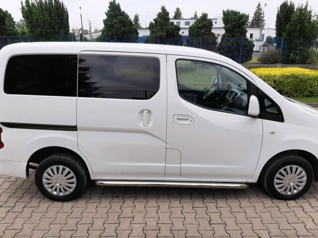 Белый Ниссан NV200, объемом двигателя 1.5 л и пробегом 171 тыс. км за 7800 $, фото 3 на Automoto.ua