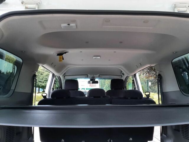 Белый Ниссан NV200, объемом двигателя 1.5 л и пробегом 171 тыс. км за 7800 $, фото 13 на Automoto.ua