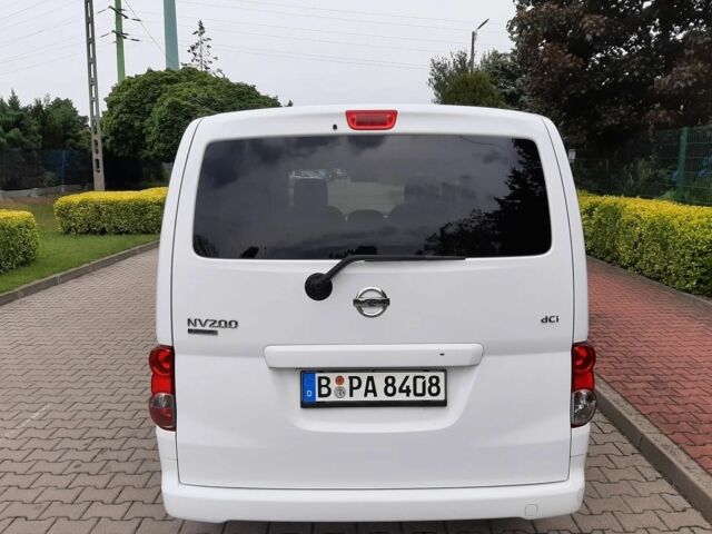 Белый Ниссан NV200, объемом двигателя 1.5 л и пробегом 171 тыс. км за 7800 $, фото 7 на Automoto.ua