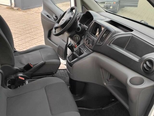 Білий Ніссан NV200, об'ємом двигуна 1.5 л та пробігом 290 тис. км за 5300 $, фото 8 на Automoto.ua