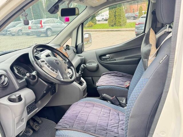 Белый Ниссан NV200, объемом двигателя 1.5 л и пробегом 210 тыс. км за 13000 $, фото 6 на Automoto.ua