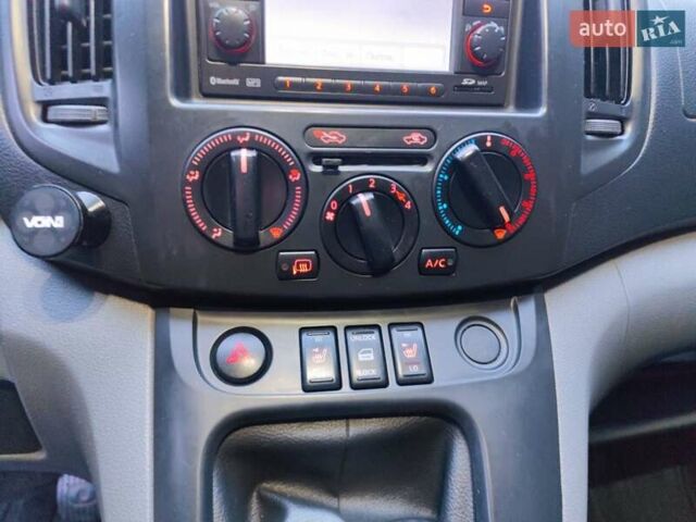 Білий Ніссан NV200, об'ємом двигуна 1.46 л та пробігом 245 тис. км за 6000 $, фото 16 на Automoto.ua