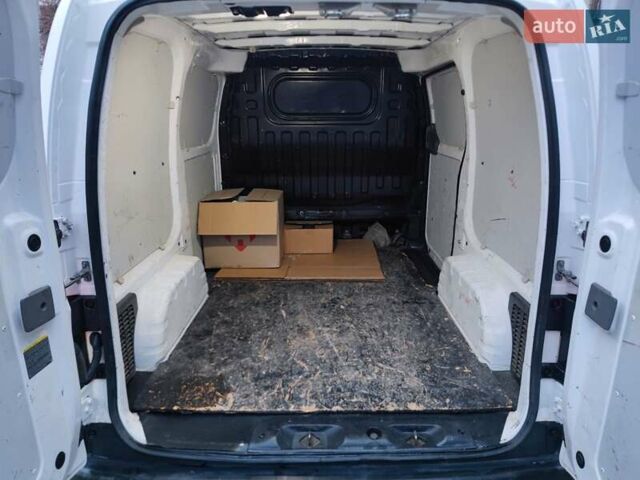 Білий Ніссан NV200, об'ємом двигуна 1.46 л та пробігом 245 тис. км за 6000 $, фото 26 на Automoto.ua