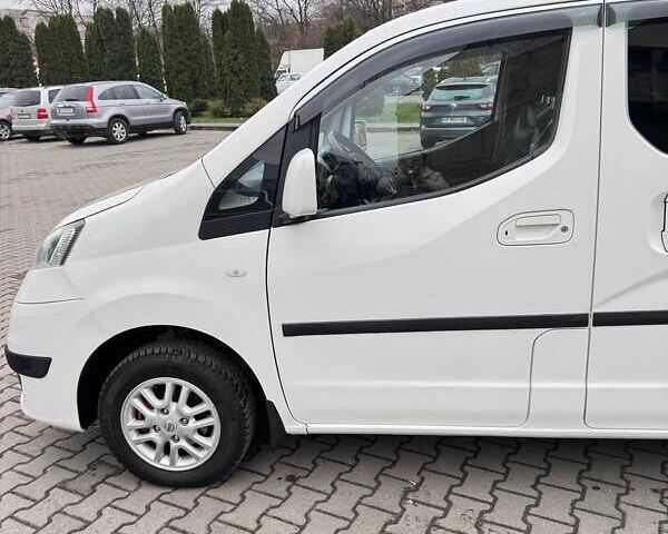 Белый Ниссан NV200, объемом двигателя 1.5 л и пробегом 210 тыс. км за 13000 $, фото 7 на Automoto.ua
