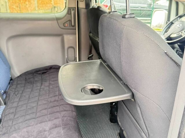 Белый Ниссан NV200, объемом двигателя 1.5 л и пробегом 210 тыс. км за 13000 $, фото 11 на Automoto.ua