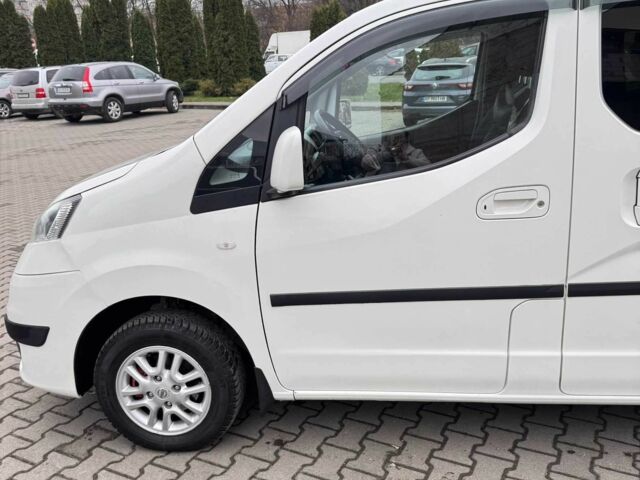 Белый Ниссан NV200, объемом двигателя 1.5 л и пробегом 210 тыс. км за 13000 $, фото 8 на Automoto.ua