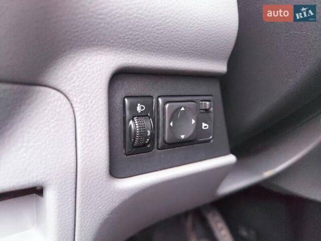 Білий Ніссан NV200, об'ємом двигуна 1.46 л та пробігом 245 тис. км за 6000 $, фото 18 на Automoto.ua