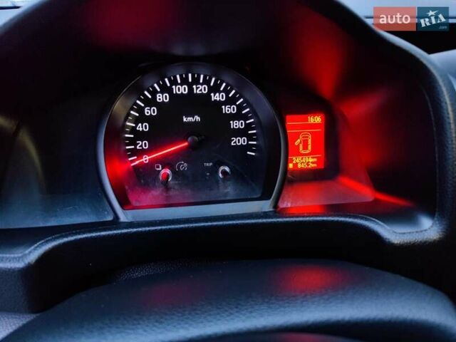 Білий Ніссан NV200, об'ємом двигуна 1.46 л та пробігом 245 тис. км за 6000 $, фото 20 на Automoto.ua