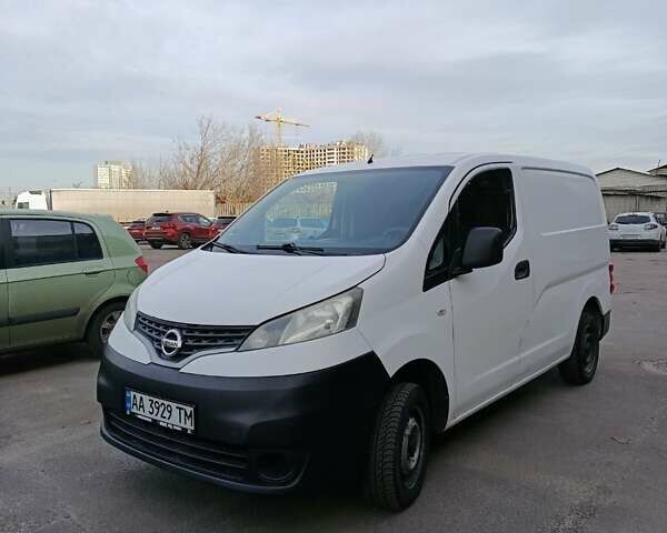 Білий Ніссан NV200, об'ємом двигуна 1.46 л та пробігом 217 тис. км за 8000 $, фото 2 на Automoto.ua