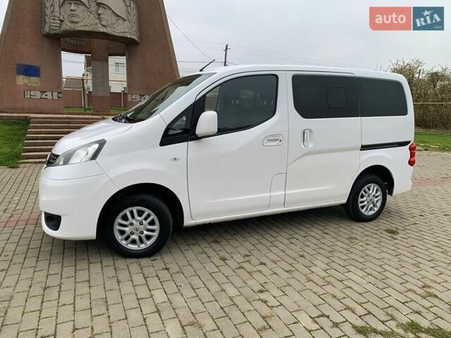 Білий Ніссан NV200, об'ємом двигуна 1.5 л та пробігом 190 тис. км за 12800 $, фото 1 на Automoto.ua