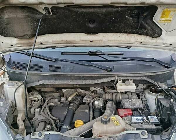 Білий Ніссан NV200, об'ємом двигуна 1.46 л та пробігом 217 тис. км за 8000 $, фото 6 на Automoto.ua