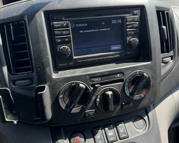 Белый Ниссан NV200, объемом двигателя 1.5 л и пробегом 295 тыс. км за 6800 $, фото 9 на Automoto.ua