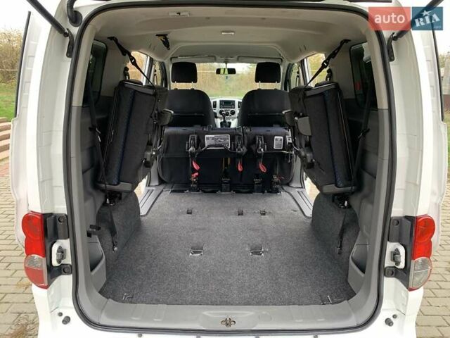 Білий Ніссан NV200, об'ємом двигуна 1.5 л та пробігом 190 тис. км за 12800 $, фото 14 на Automoto.ua