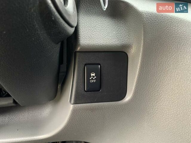 Білий Ніссан NV200, об'ємом двигуна 1.5 л та пробігом 190 тис. км за 12800 $, фото 24 на Automoto.ua