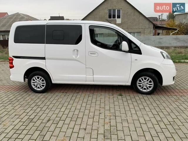 Білий Ніссан NV200, об'ємом двигуна 1.5 л та пробігом 190 тис. км за 12800 $, фото 8 на Automoto.ua