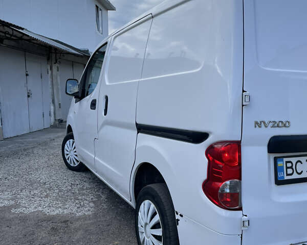 Белый Ниссан NV200, объемом двигателя 1.5 л и пробегом 126 тыс. км за 8500 $, фото 8 на Automoto.ua