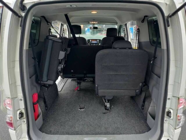 Белый Ниссан NV200, объемом двигателя 0 л и пробегом 132 тыс. км за 13500 $, фото 17 на Automoto.ua