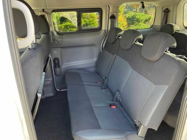 Белый Ниссан NV200, объемом двигателя 0 л и пробегом 132 тыс. км за 13500 $, фото 14 на Automoto.ua