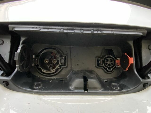 Білий Ніссан NV200, об'ємом двигуна 0 л та пробігом 47 тис. км за 17500 $, фото 7 на Automoto.ua