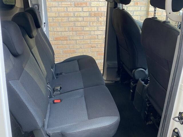 Білий Ніссан NV200, об'ємом двигуна 0 л та пробігом 47 тис. км за 17500 $, фото 8 на Automoto.ua