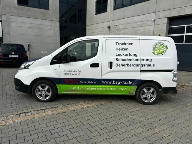 Белый Ниссан NV200, объемом двигателя 0 л и пробегом 120 тыс. км за 10200 $, фото 5 на Automoto.ua